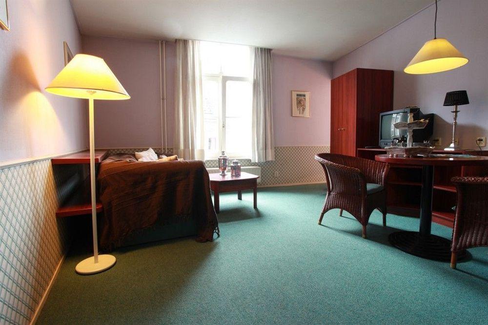 Le Virage Bistro En Hotel Маастрихт Экстерьер фото